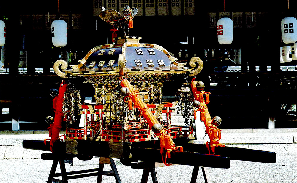 沙沙貴神社「沙沙貴祭り」神輿「若宮」